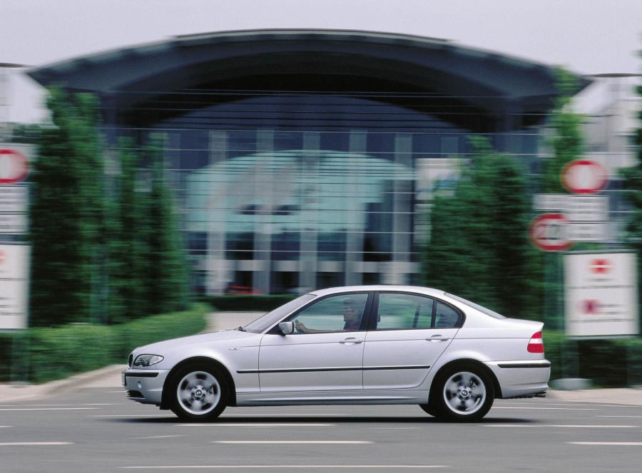  BMW 3-Series 2002 года  (фото 15 из 16)